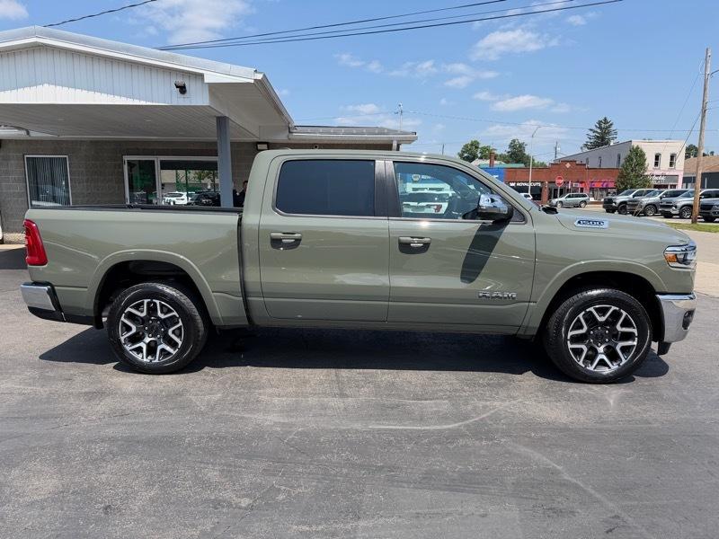 RAM 1500 Laramie Crew Cab SWB 4WD 2026