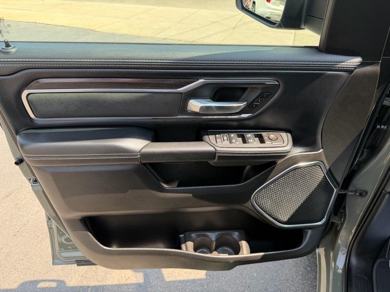 RAM 1500 Laramie Crew Cab SWB 4WD 2026