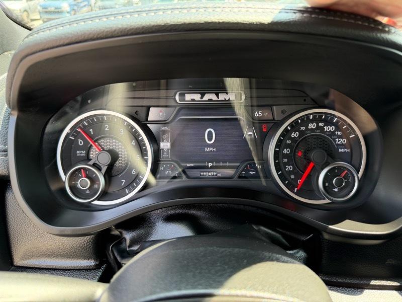 RAM 1500 Laramie Crew Cab SWB 4WD 2026