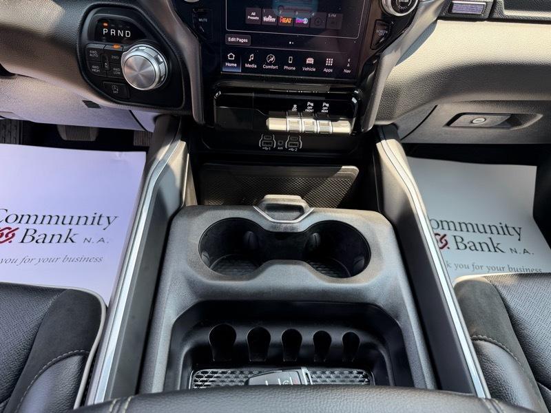 RAM 1500 Laramie Crew Cab SWB 4WD 2026