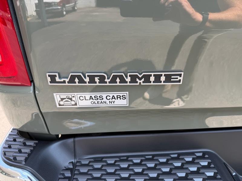 RAM 1500 Laramie Crew Cab SWB 4WD 2026