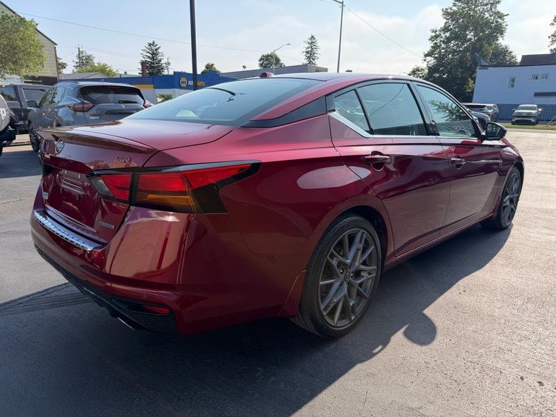 Nissan Altima VC-T SR 2023