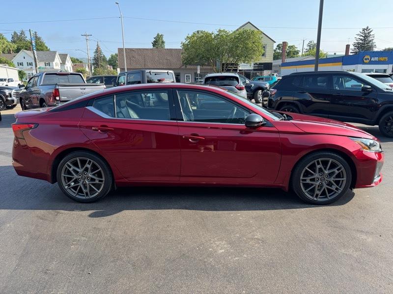 Nissan Altima VC-T SR 2023