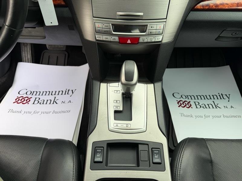 Subaru Legacy 3.6R Limited 2010