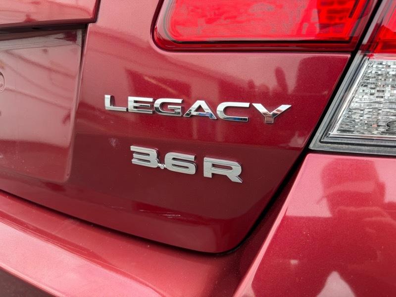 Subaru Legacy 3.6R Limited 2010
