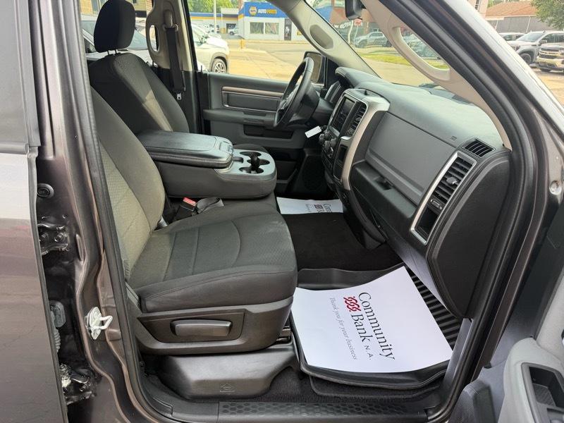 RAM 1500 Classic Tradesman Quad Cab 4WD 2019