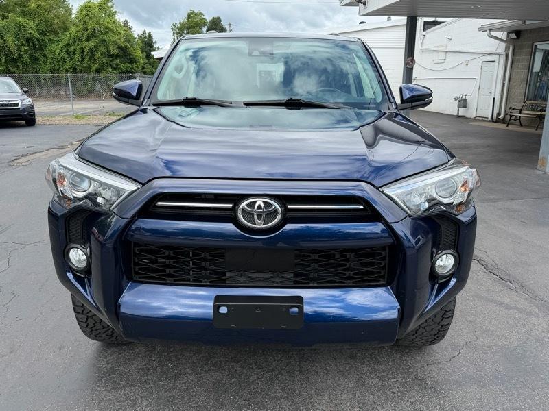 Toyota 4Runner SR5 4WD 2020