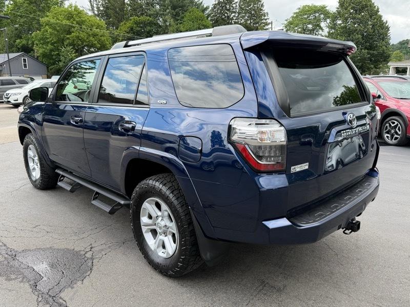 Toyota 4Runner SR5 4WD 2020