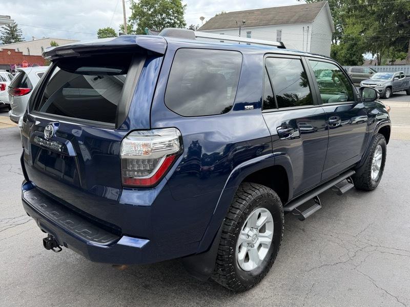 Toyota 4Runner SR5 4WD 2020