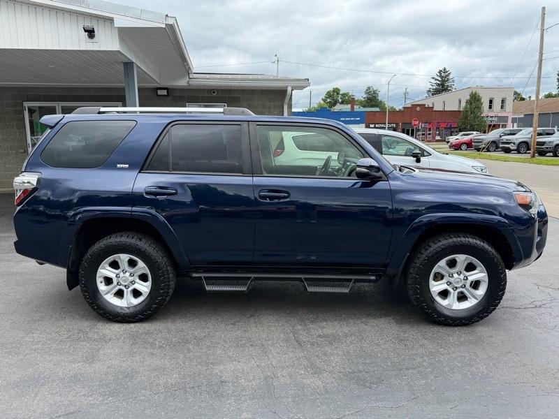 Toyota 4Runner SR5 4WD 2020