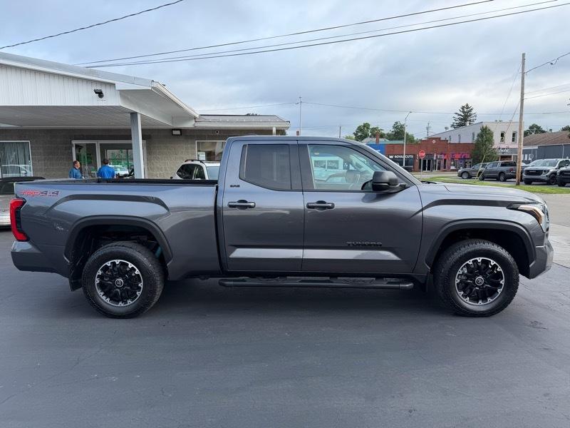 Toyota Tundra SR5 Double Cab 4WD 2023
