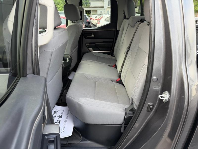 Toyota Tundra SR5 Double Cab 4WD 2023