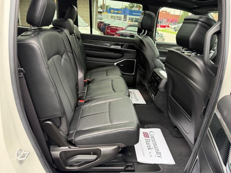 Jeep Wagoneer Series II 4WD 2022