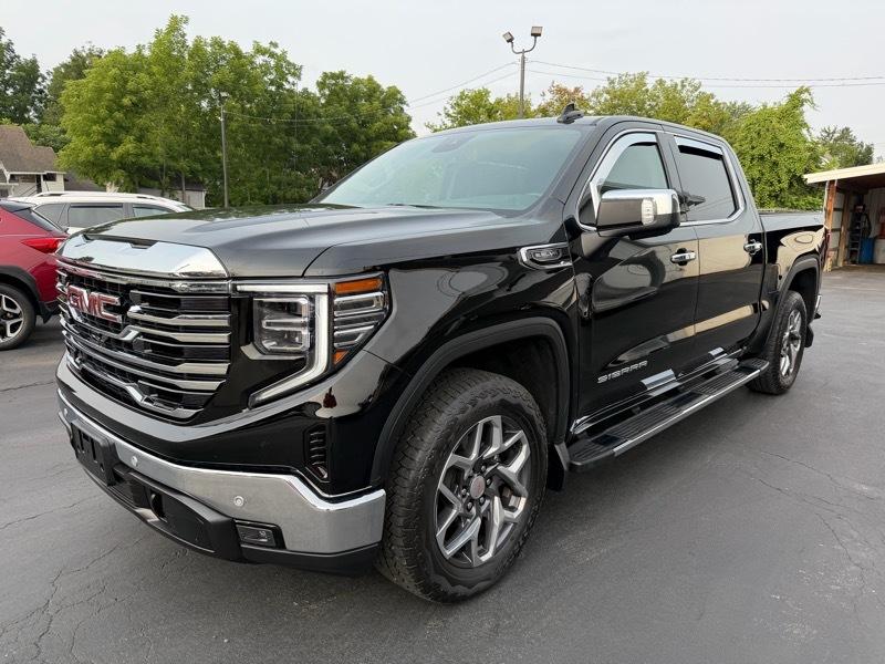 GMC Sierra 1500 SLT Crew Cab 4WD 2023