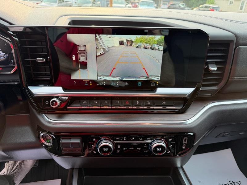 GMC Sierra 1500 SLT Crew Cab 4WD 2023