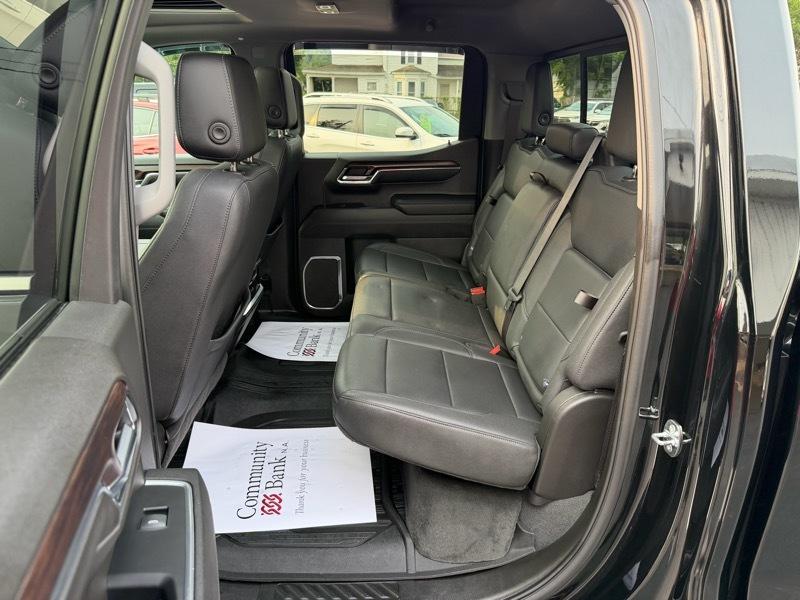 GMC Sierra 1500 SLT Crew Cab 4WD 2023