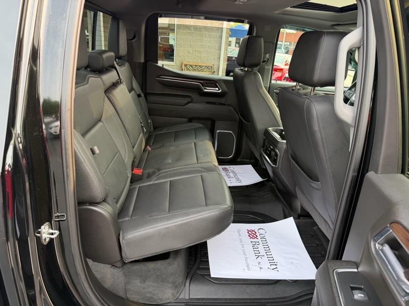 GMC Sierra 1500 SLT Crew Cab 4WD 2023