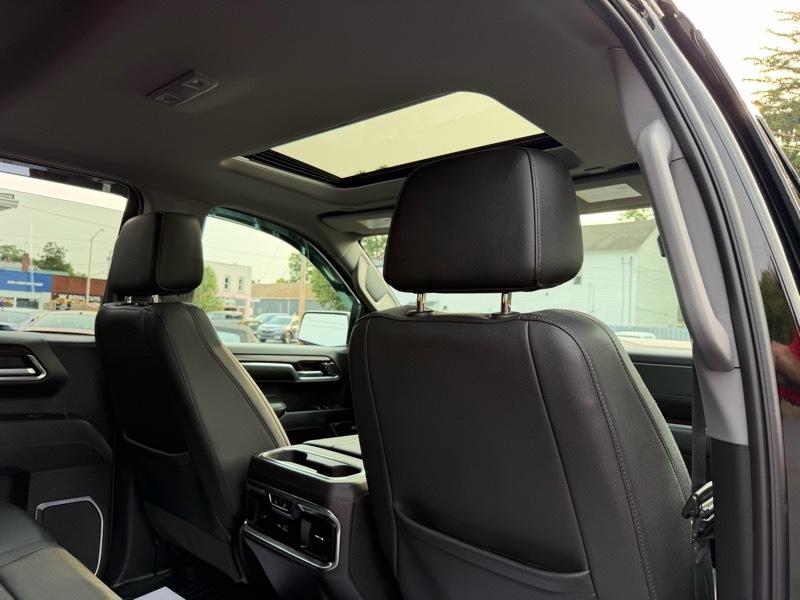 GMC Sierra 1500 SLT Crew Cab 4WD 2023