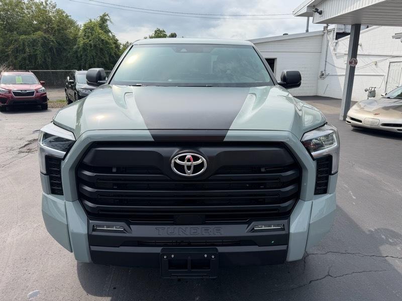 Toyota Tundra SR5 CrewMax 4WD 2026