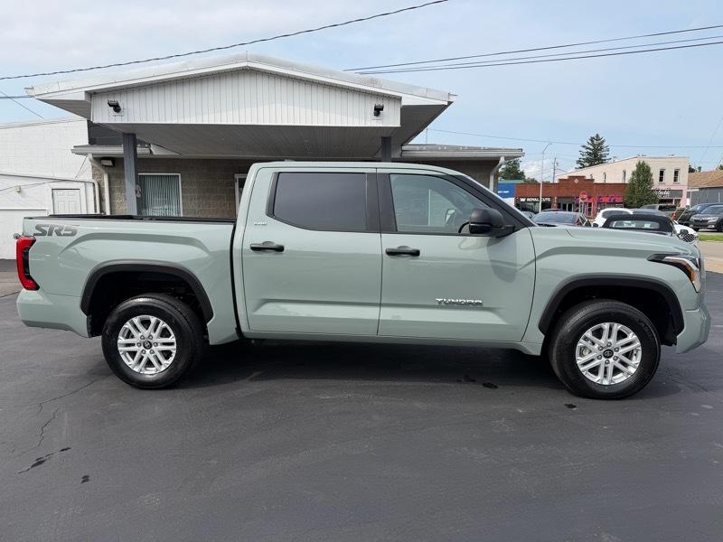 Toyota Tundra SR5 CrewMax 4WD 2026