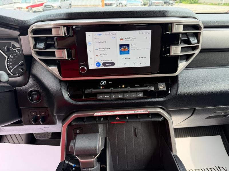 Toyota Tundra SR5 CrewMax 4WD 2026