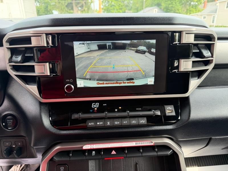 Toyota Tundra SR5 CrewMax 4WD 2026