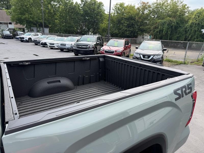 Toyota Tundra SR5 CrewMax 4WD 2026