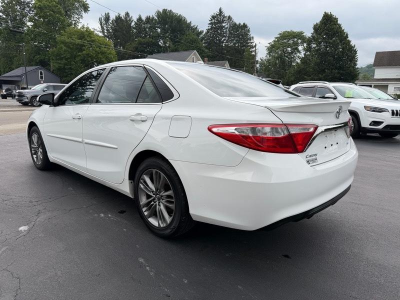 Toyota Camry SE 2016