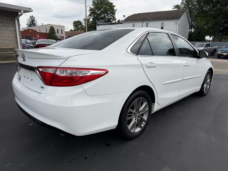 Toyota Camry SE 2016