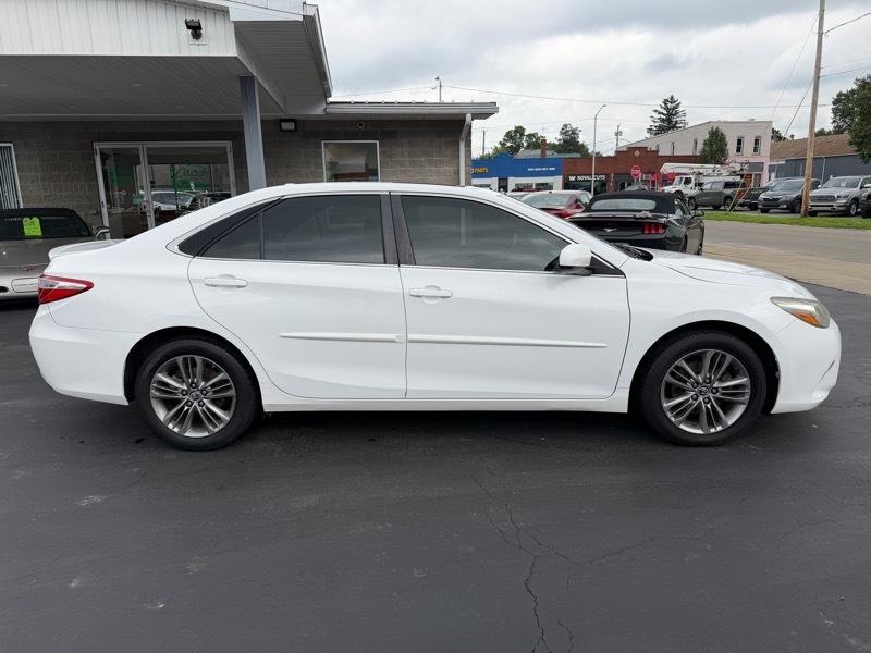 Toyota Camry SE 2016
