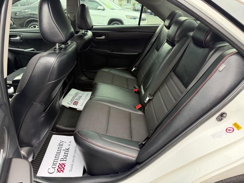 Toyota Camry SE 2016