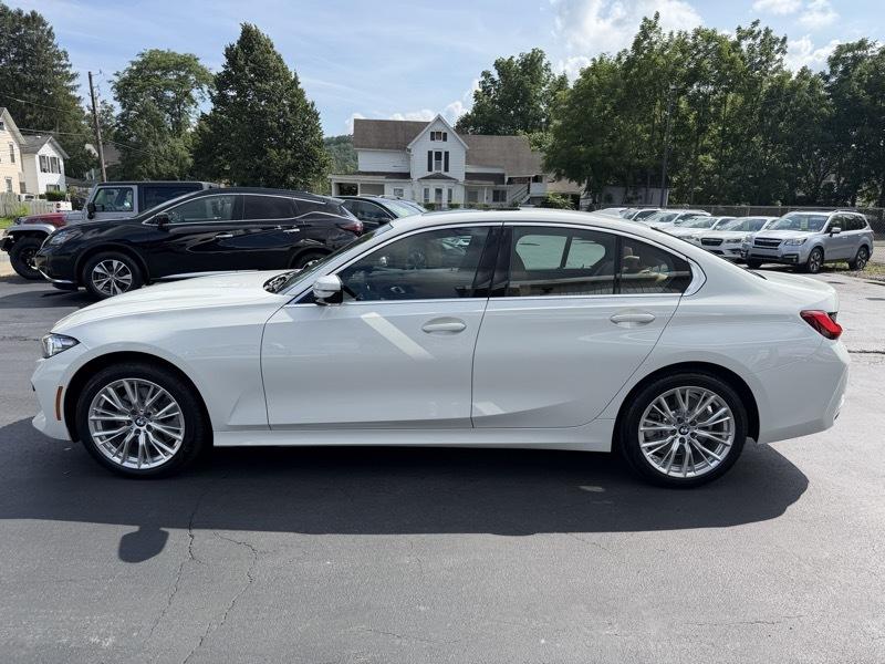 BMW 3-Series 330i xDrive 2024