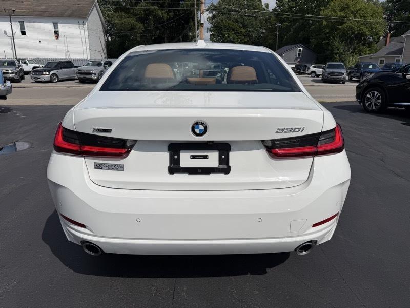 BMW 3-Series 330i xDrive 2024
