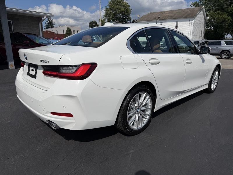 BMW 3-Series 330i xDrive 2024