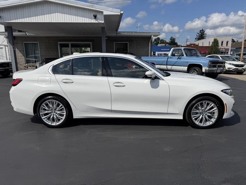 BMW 3-Series 330i xDrive 2024