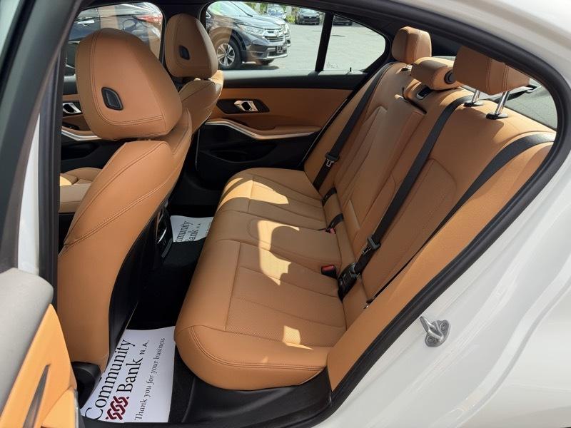 BMW 3-Series 330i xDrive 2024