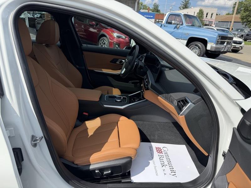 BMW 3-Series 330i xDrive 2024
