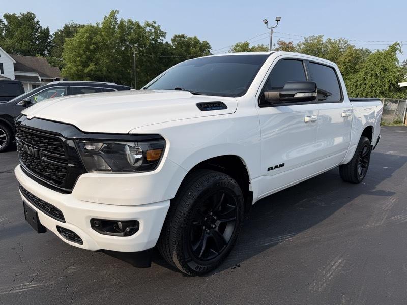 RAM 1500 Big Horn Crew Cab SWB 4WD 2022