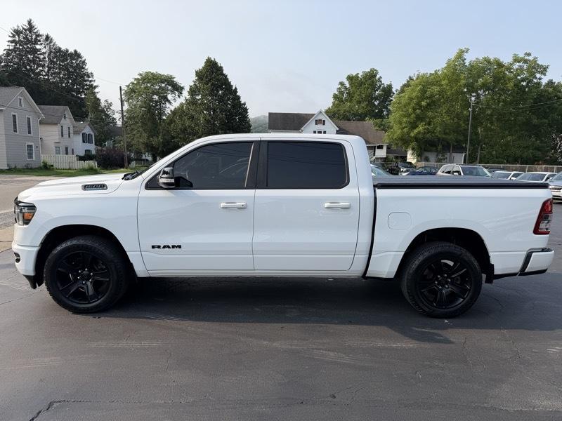 RAM 1500 Big Horn Crew Cab SWB 4WD 2022