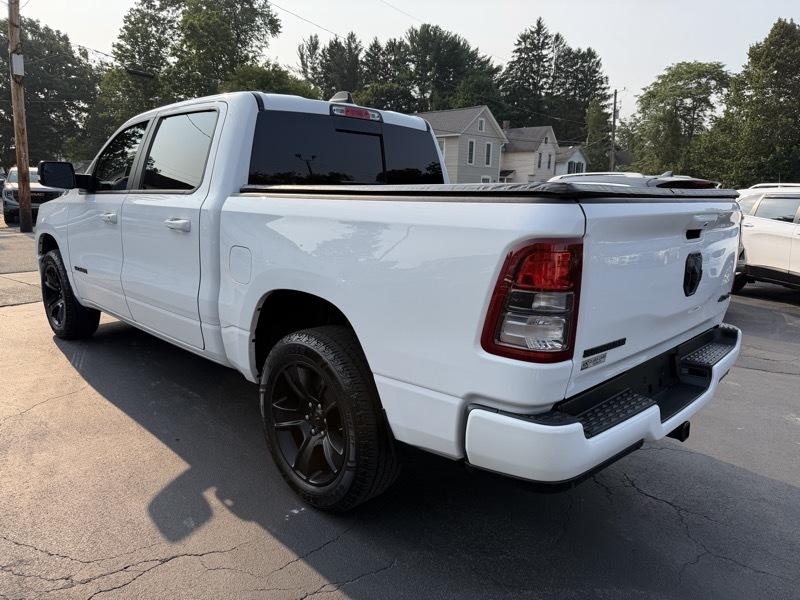 RAM 1500 Big Horn Crew Cab SWB 4WD 2022