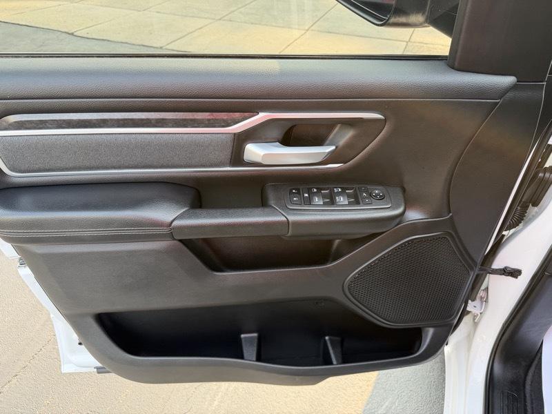 RAM 1500 Big Horn Crew Cab SWB 4WD 2022