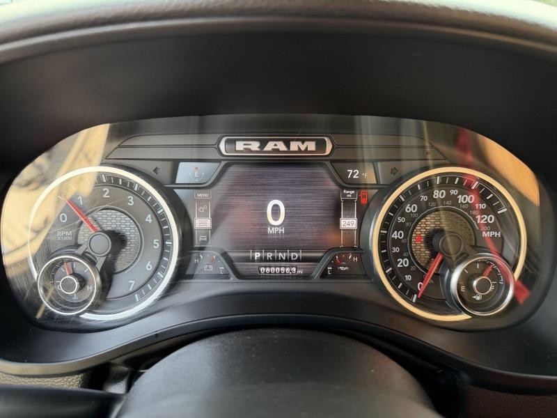 RAM 1500 Big Horn Crew Cab SWB 4WD 2022