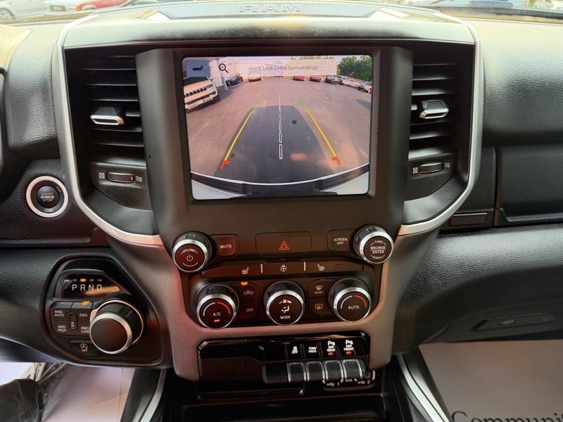 RAM 1500 Big Horn Crew Cab SWB 4WD 2022