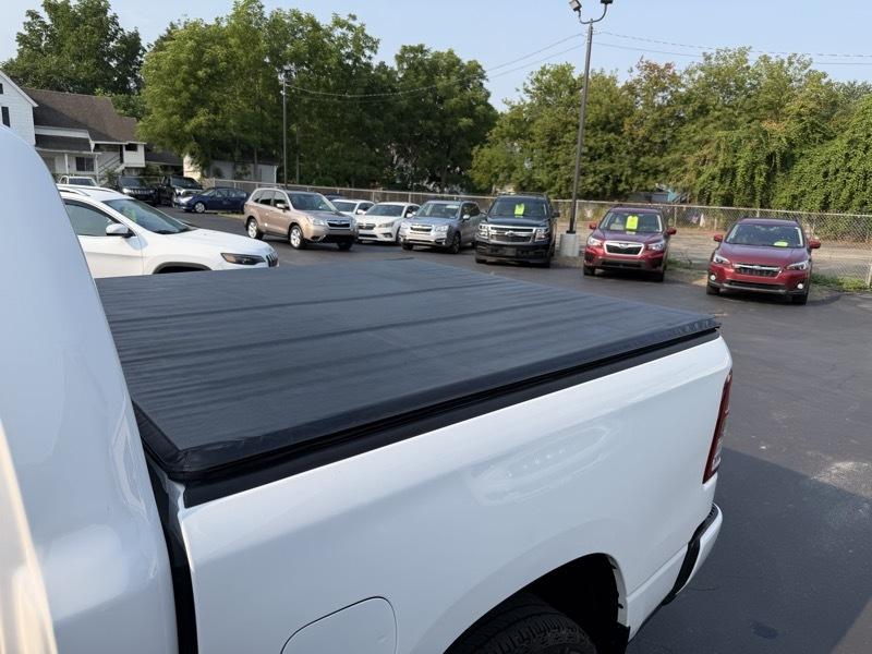 RAM 1500 Big Horn Crew Cab SWB 4WD 2022
