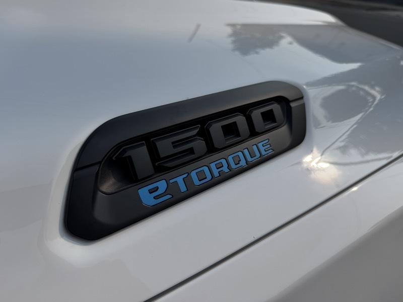 RAM 1500 Big Horn Crew Cab SWB 4WD 2022