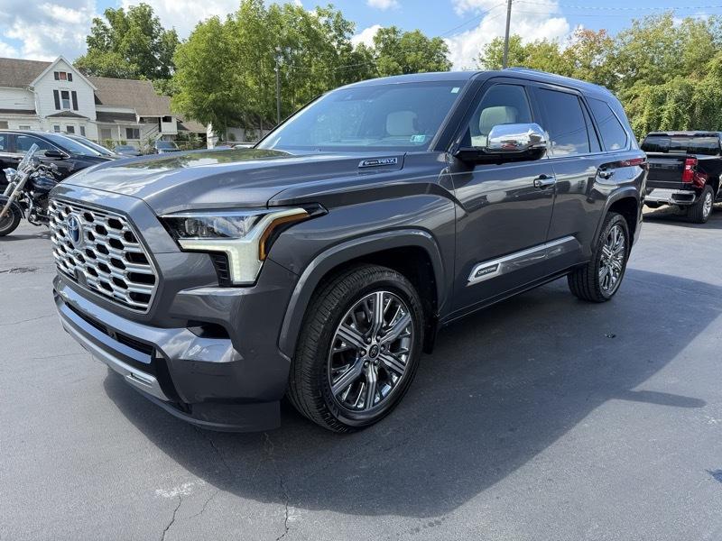 Toyota Sequoia  2023