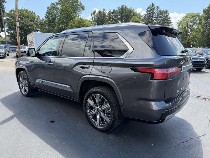 Toyota Sequoia  2023
