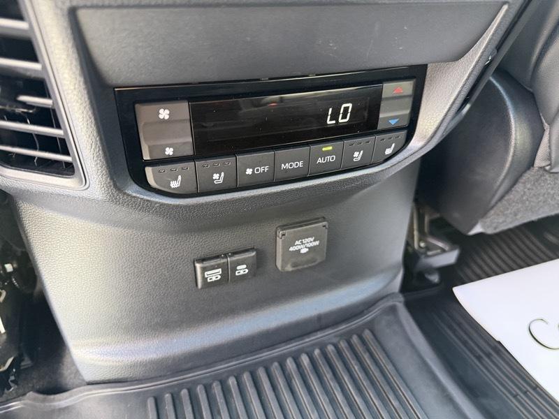 Toyota Sequoia  2023