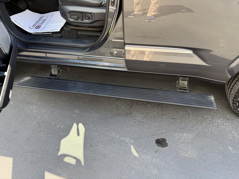 Toyota Sequoia  2023