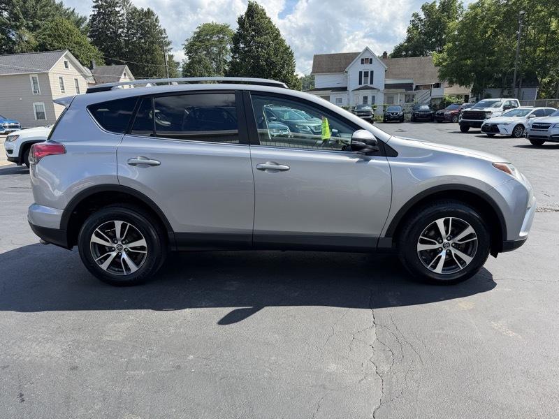 Toyota RAV4 XLE AWD 2018